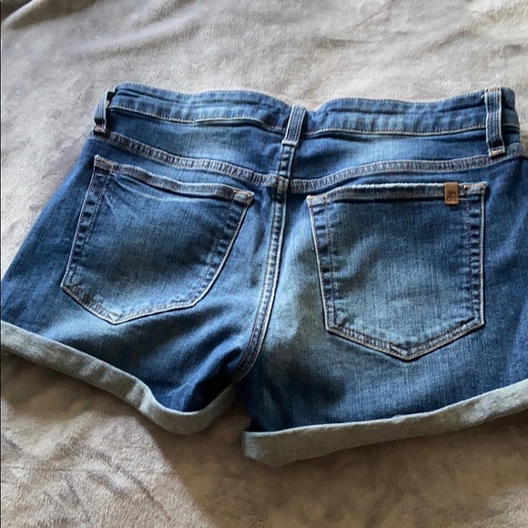 Joe’s shorts - Picture 3 of 5